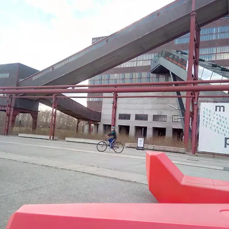 Frisch Renovierte Abendrot Fuer 2 Personen, Zentral Gelegen Apartmán Essen